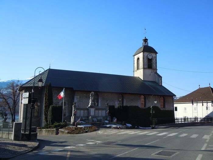800px-Église_Saint-Pierre-et-Saint-Paul_de_Passy_coté_Nord