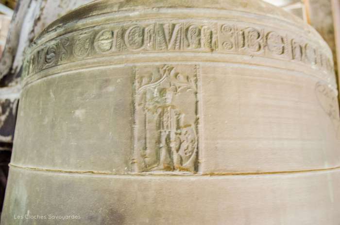 Saint Maurice en relief sur la cloche "Marie" du XVIe siècle.